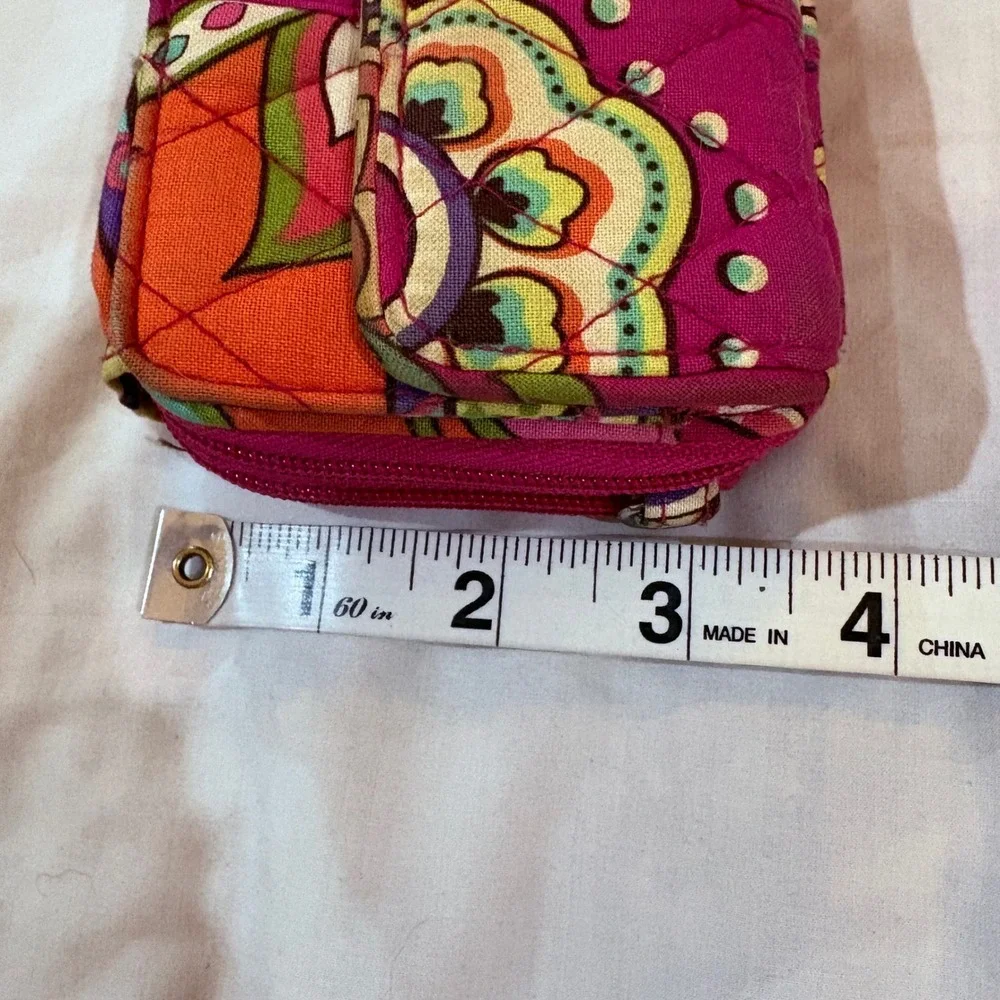 Vera Bradley Quilted Cotton Zip Around Wallet Pink Orange Floral‎ Paisley